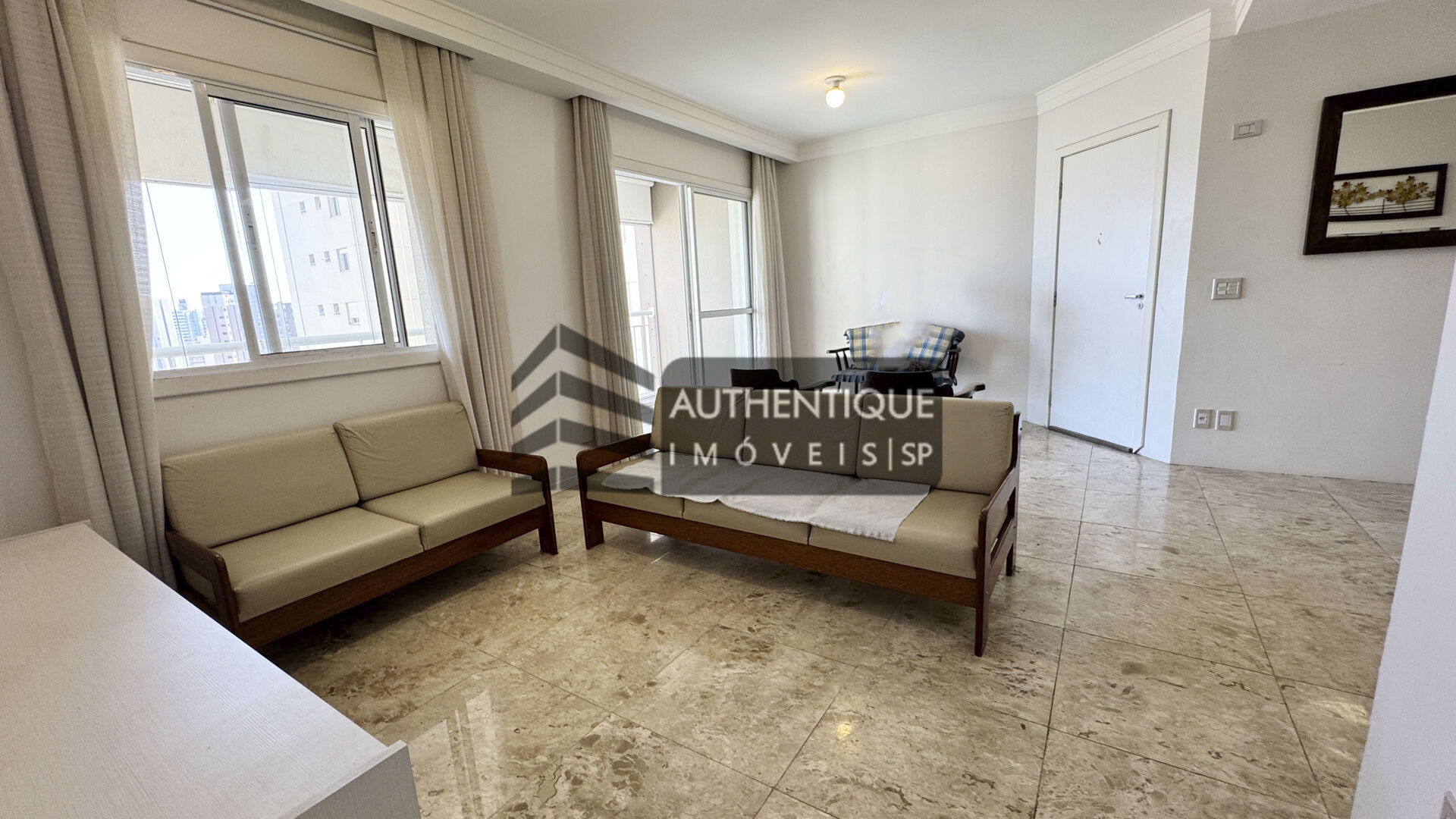 Apartamento à venda com 2 quartos, 80m² - Foto 2