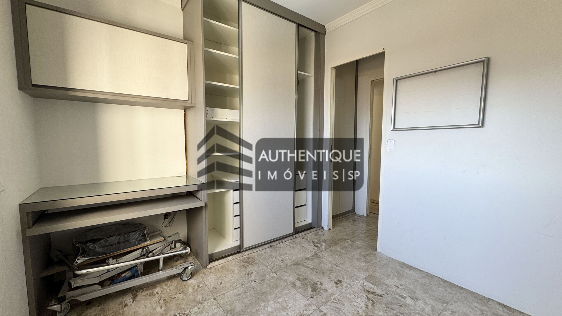Apartamento à venda com 2 quartos, 80m² - Foto 32