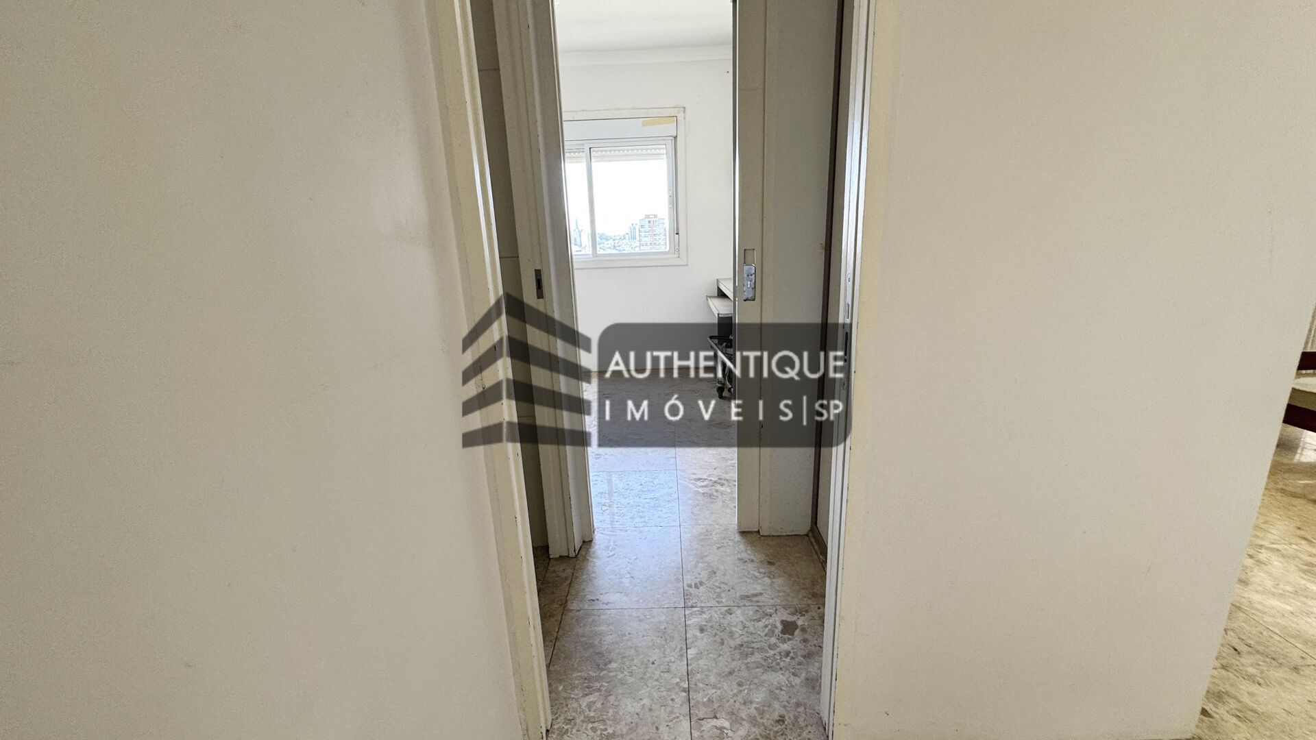 Apartamento à venda com 2 quartos, 80m² - Foto 27