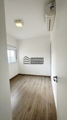 Apartamento à venda com 3 quartos, 145m² - Foto 8