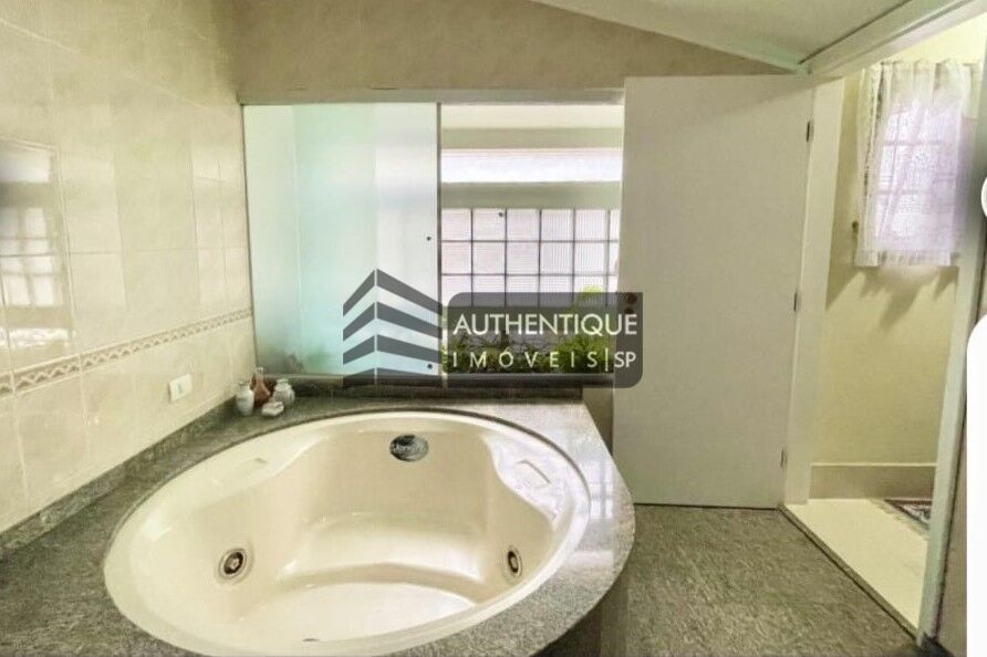 Casa, 4 quartos, 269 m² - Foto 17