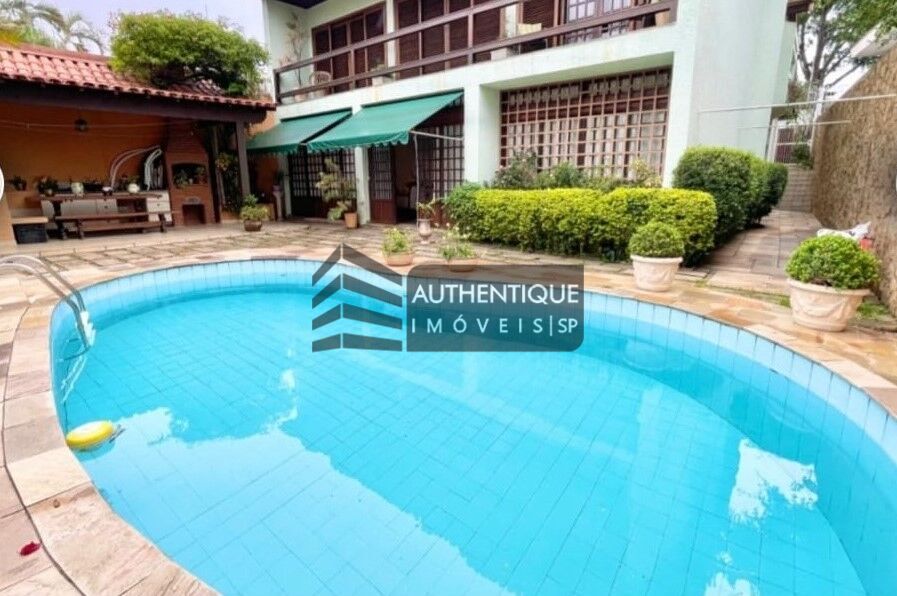 Casa, 4 quartos, 269 m² - Foto 1