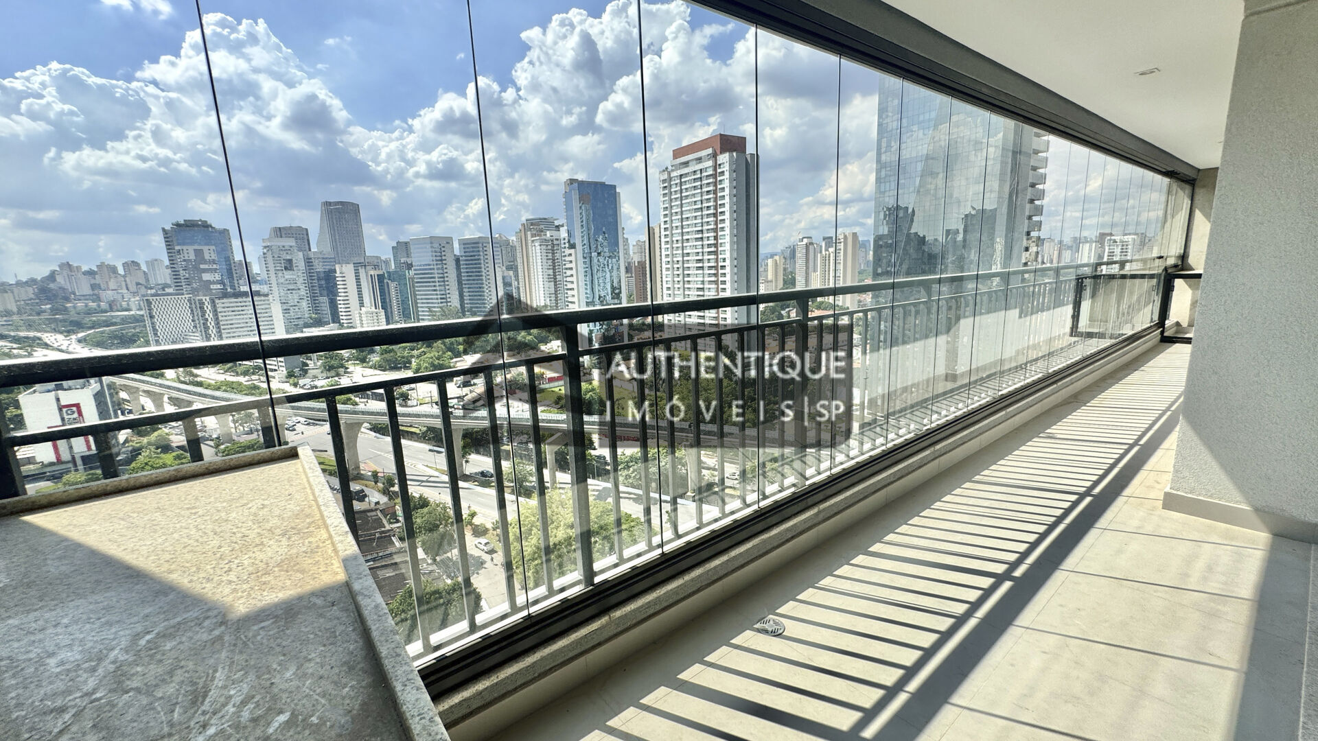 Apartamento à venda com 2 quartos, 94m² - Foto 1