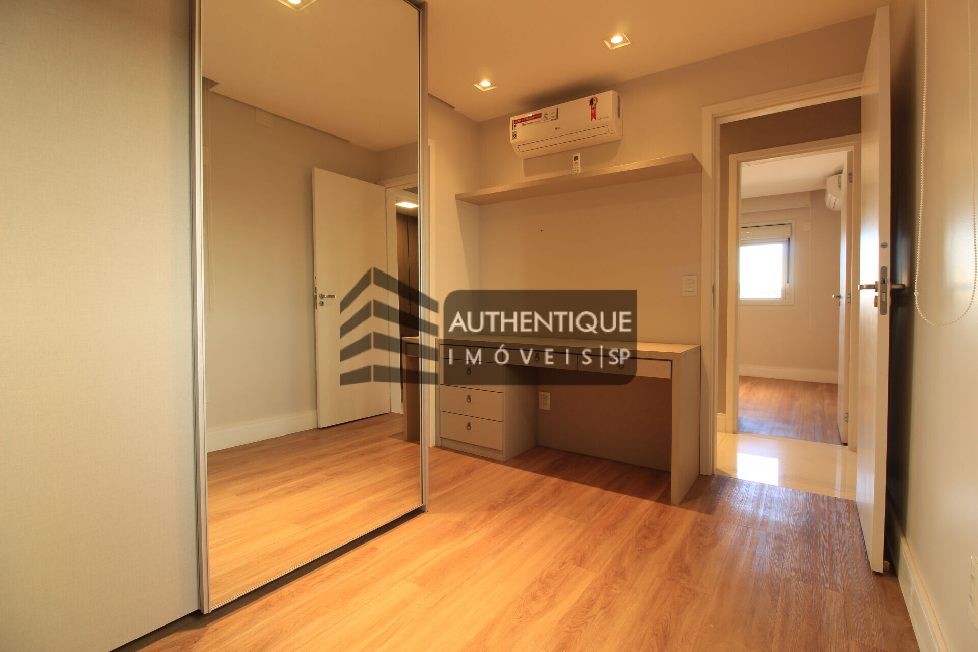 Apartamento à venda com 3 quartos, 130m² - Foto 19