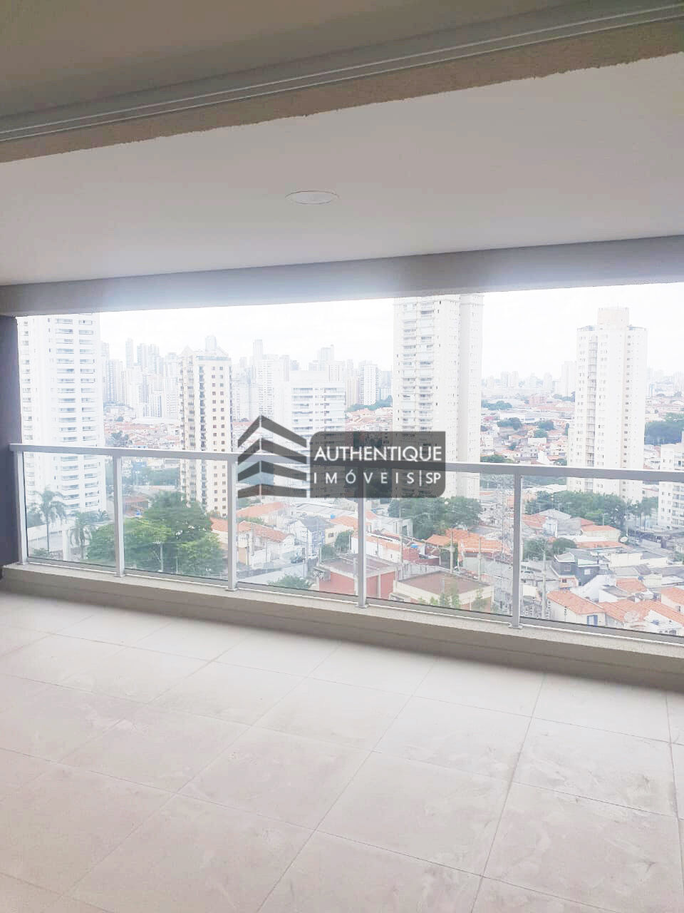 Apartamento à venda com 3 quartos, 134m² - Foto 1