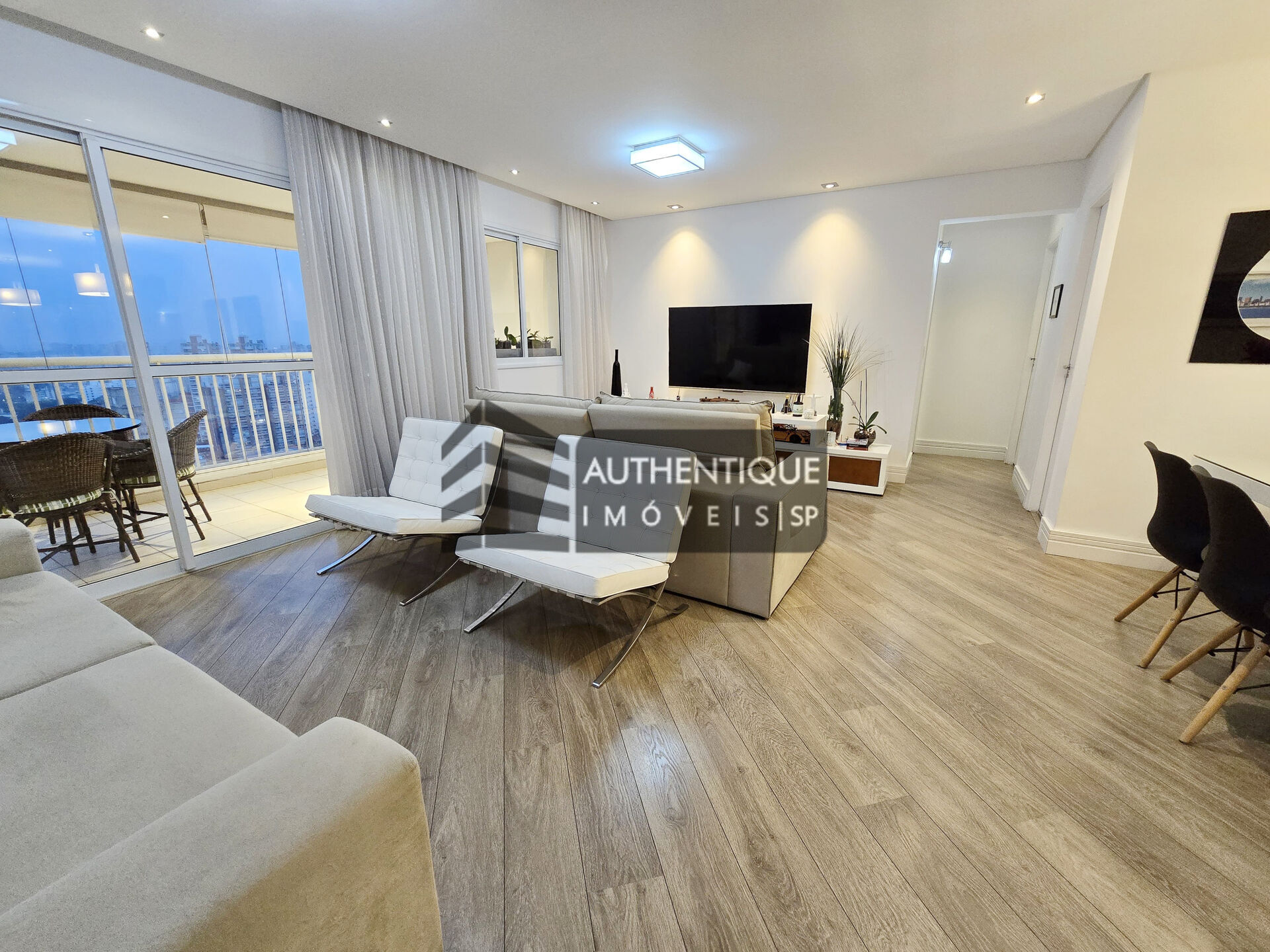 Apartamento à venda com 2 quartos, 104m² - Foto 5