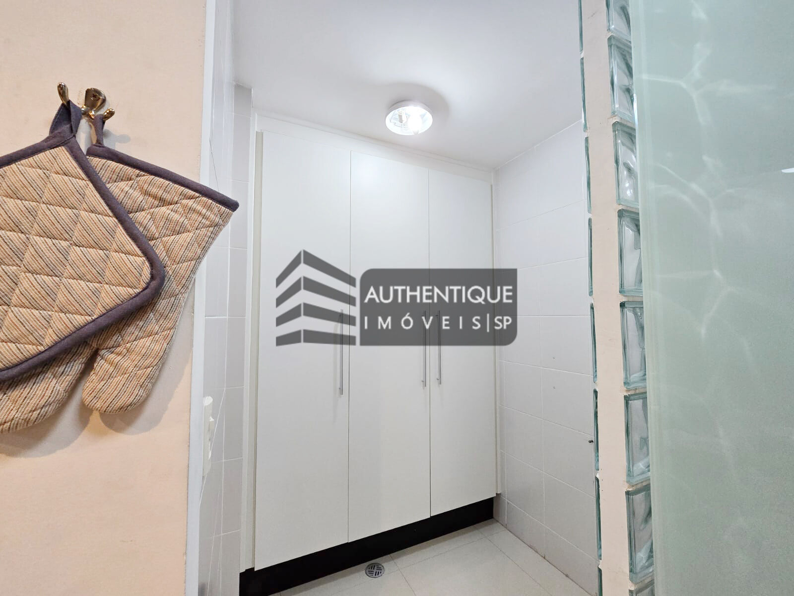 Apartamento à venda com 2 quartos, 104m² - Foto 19