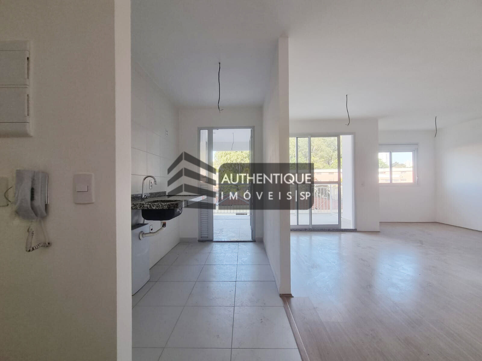 Apartamento à venda com 2 quartos, 66m² - Foto 8