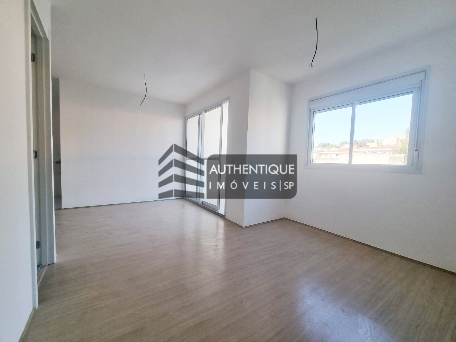 Apartamento à venda com 2 quartos, 66m² - Foto 2