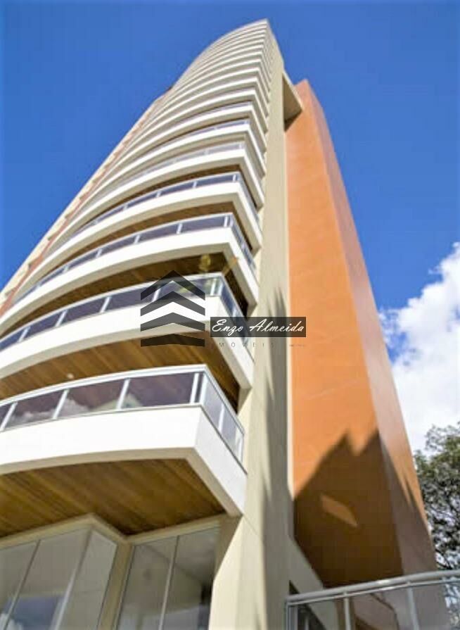 Apartamento à venda com 4 quartos, 180m² - Foto 1