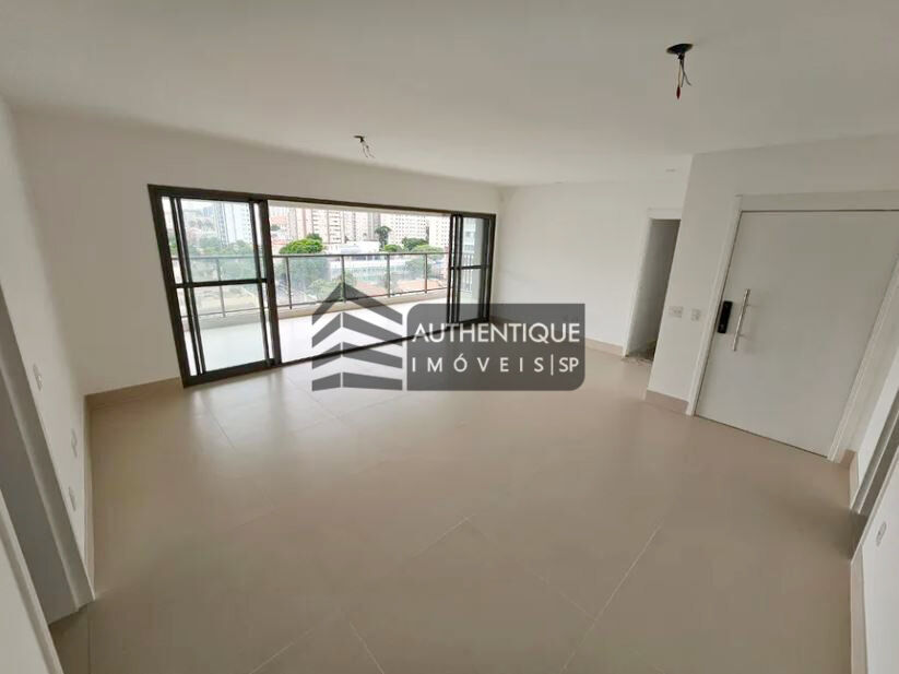 Apartamento à venda com 3 quartos, 157m² - Foto 2