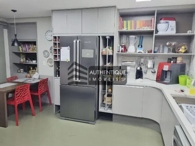 Apartamento à venda com 3 quartos, 238m² - Foto 9