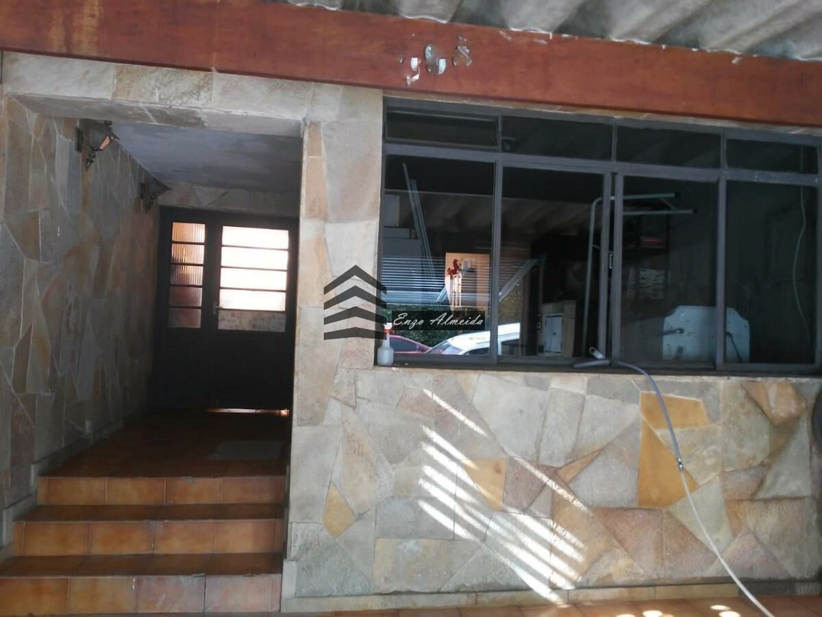 Casa à venda com 2 quartos, 74m² - Foto 2