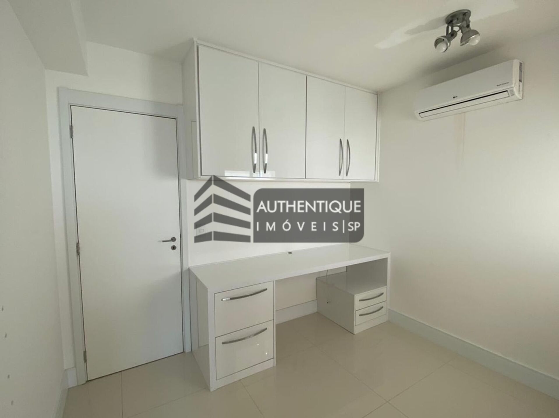 Apartamento à venda com 3 quartos, 127m² - Foto 17