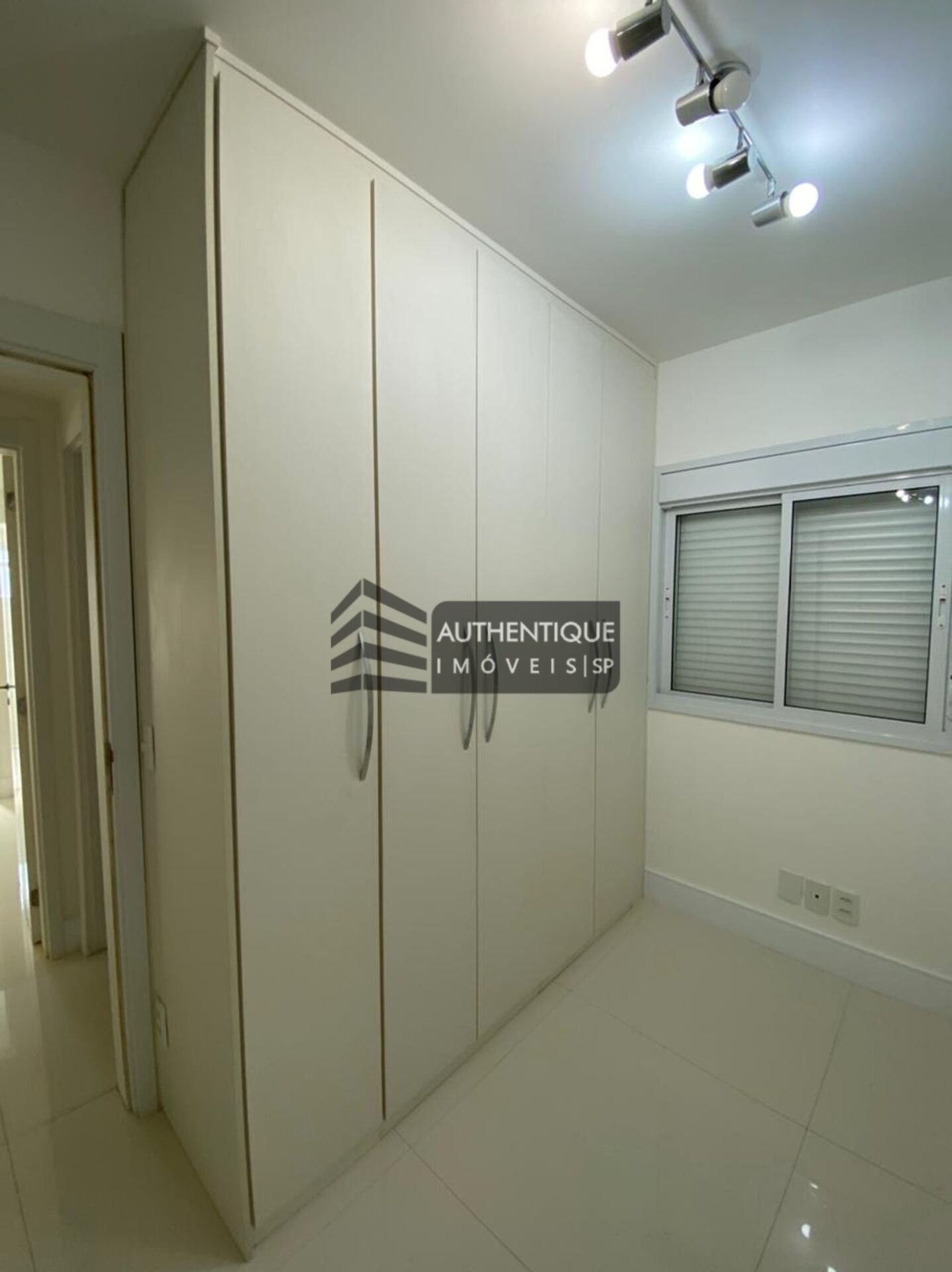 Apartamento à venda com 3 quartos, 127m² - Foto 18