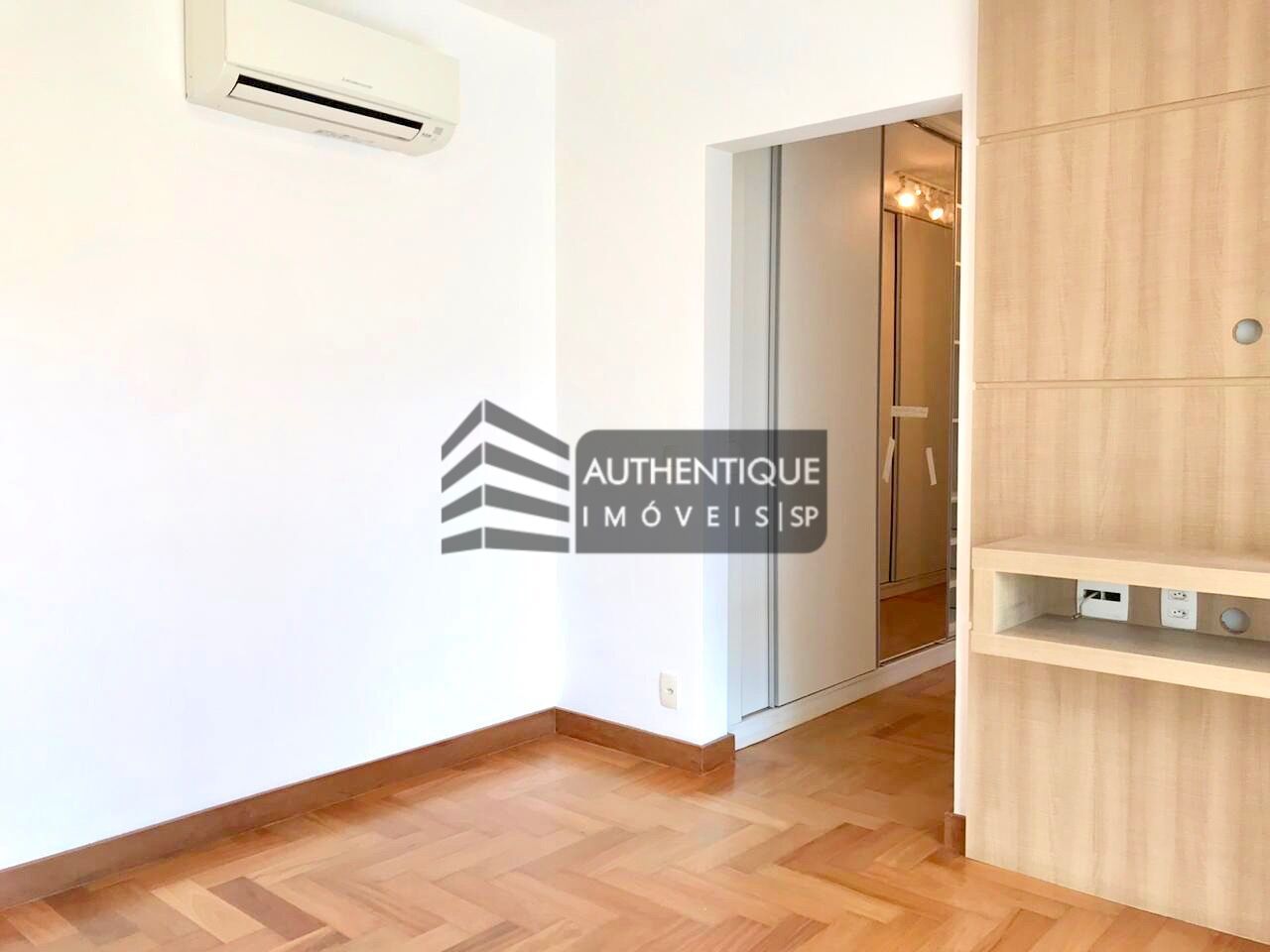 Apartamento para alugar com 3 quartos, 200m² - Foto 8