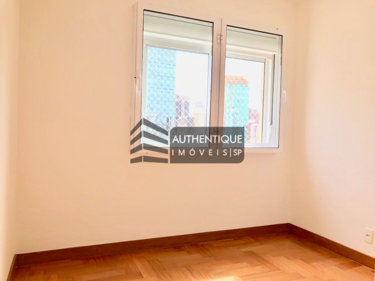 Apartamento para alugar com 3 quartos, 200m² - Foto 10