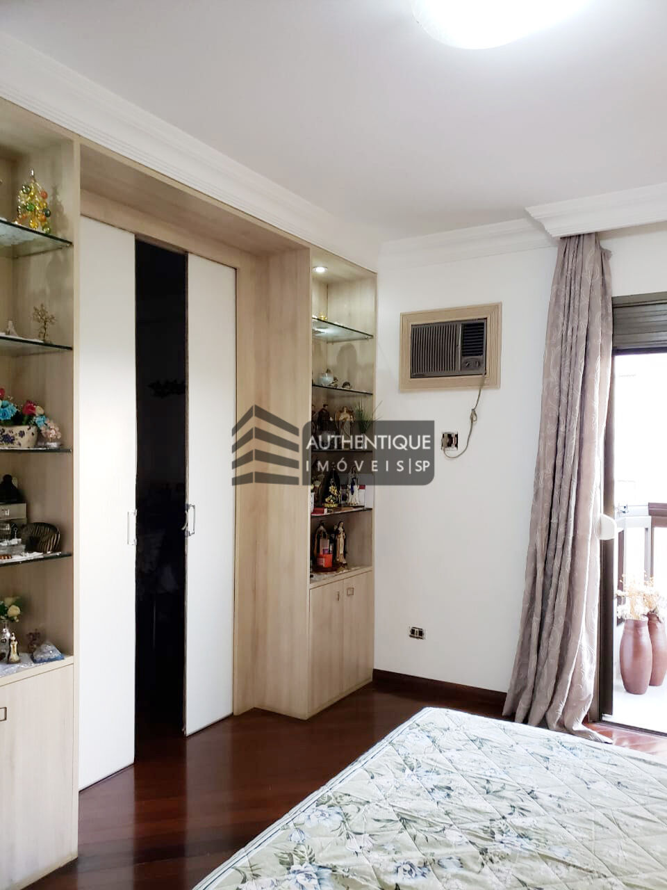 Apartamento à venda com 4 quartos, 227m² - Foto 17