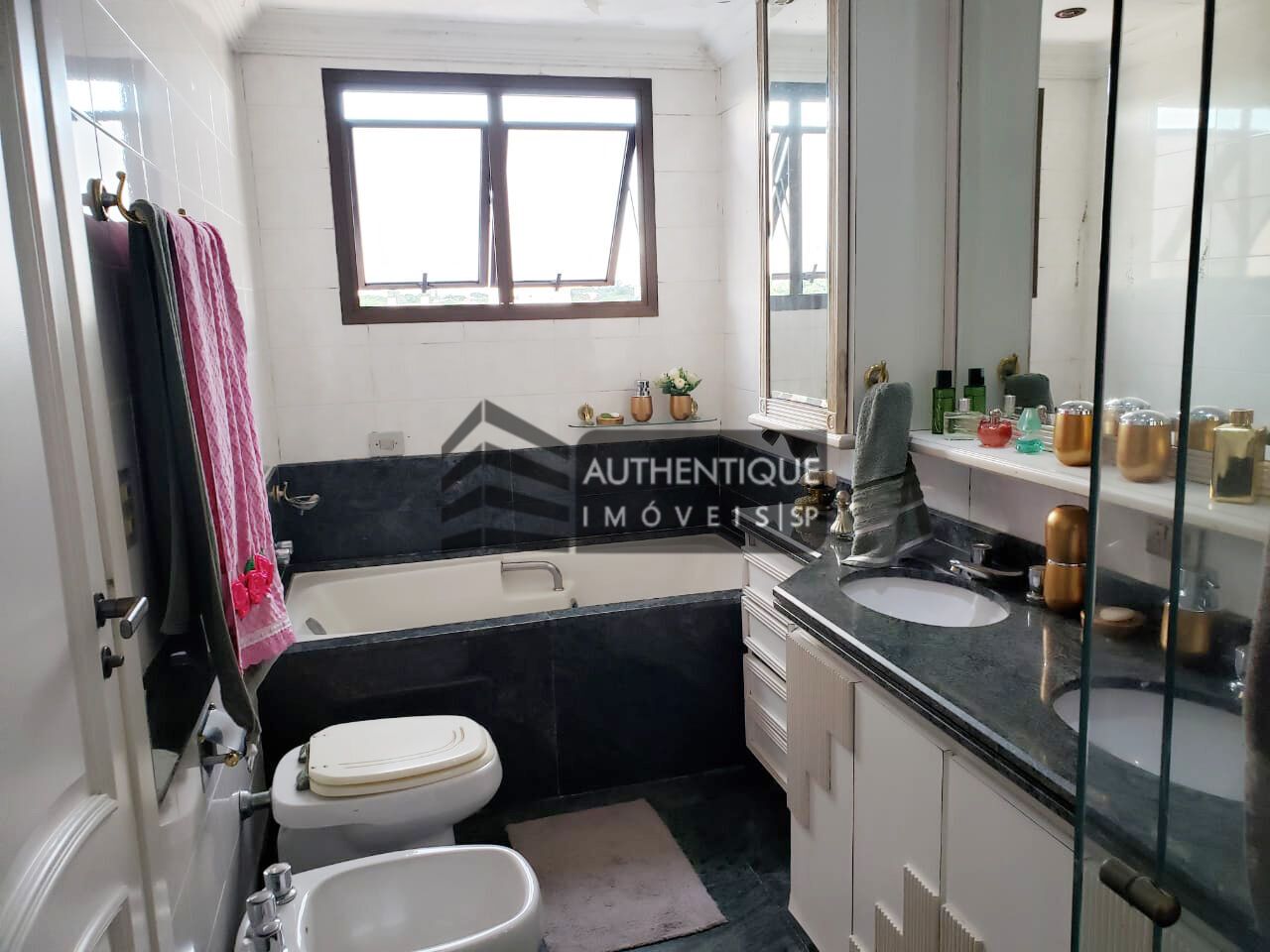 Apartamento à venda com 4 quartos, 227m² - Foto 29