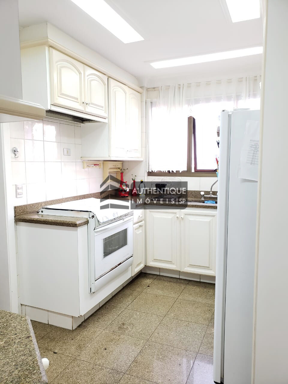 Apartamento à venda com 4 quartos, 227m² - Foto 13