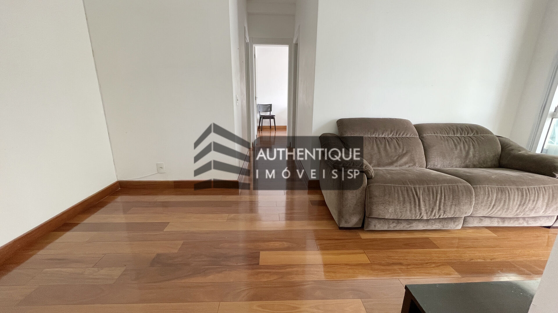 Apartamento à venda com 2 quartos, 70m² - Foto 11