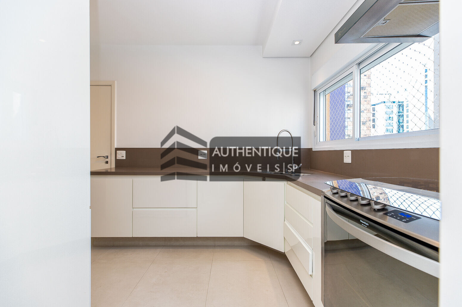 Apartamento à venda com 3 quartos, 187m² - Foto 23