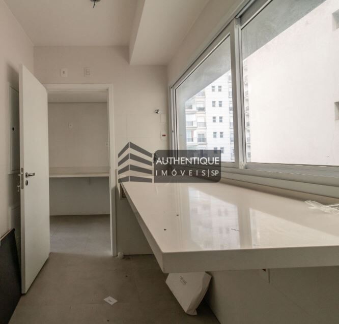 Apartamento à venda com 3 quartos, 205m² - Foto 13