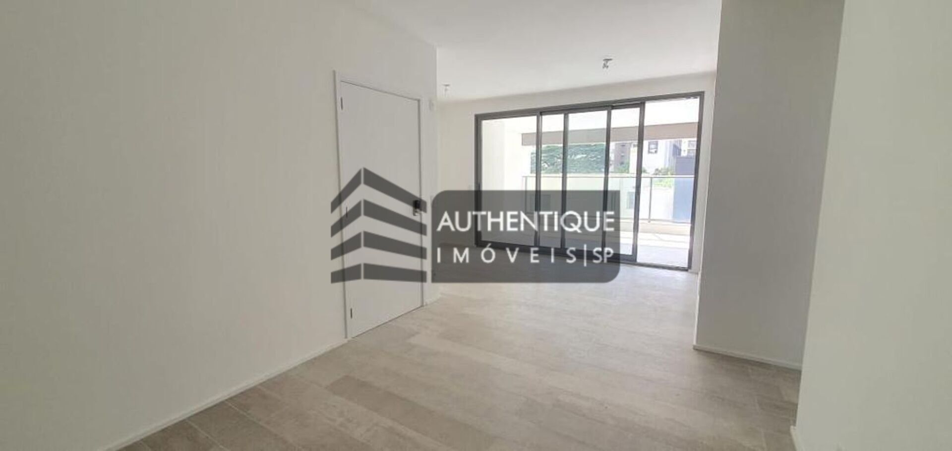 Apartamento à venda com 3 quartos, 115m² - Foto 1