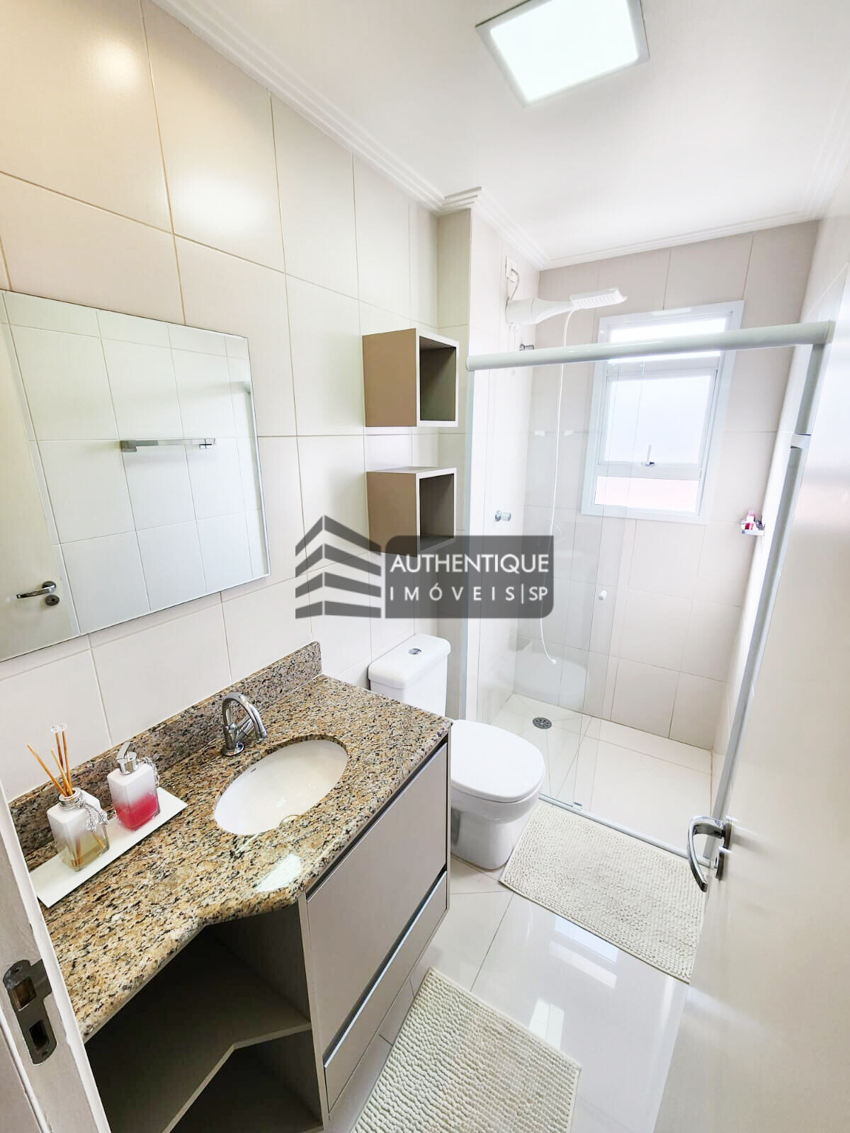 Apartamento à venda com 2 quartos, 64m² - Foto 20