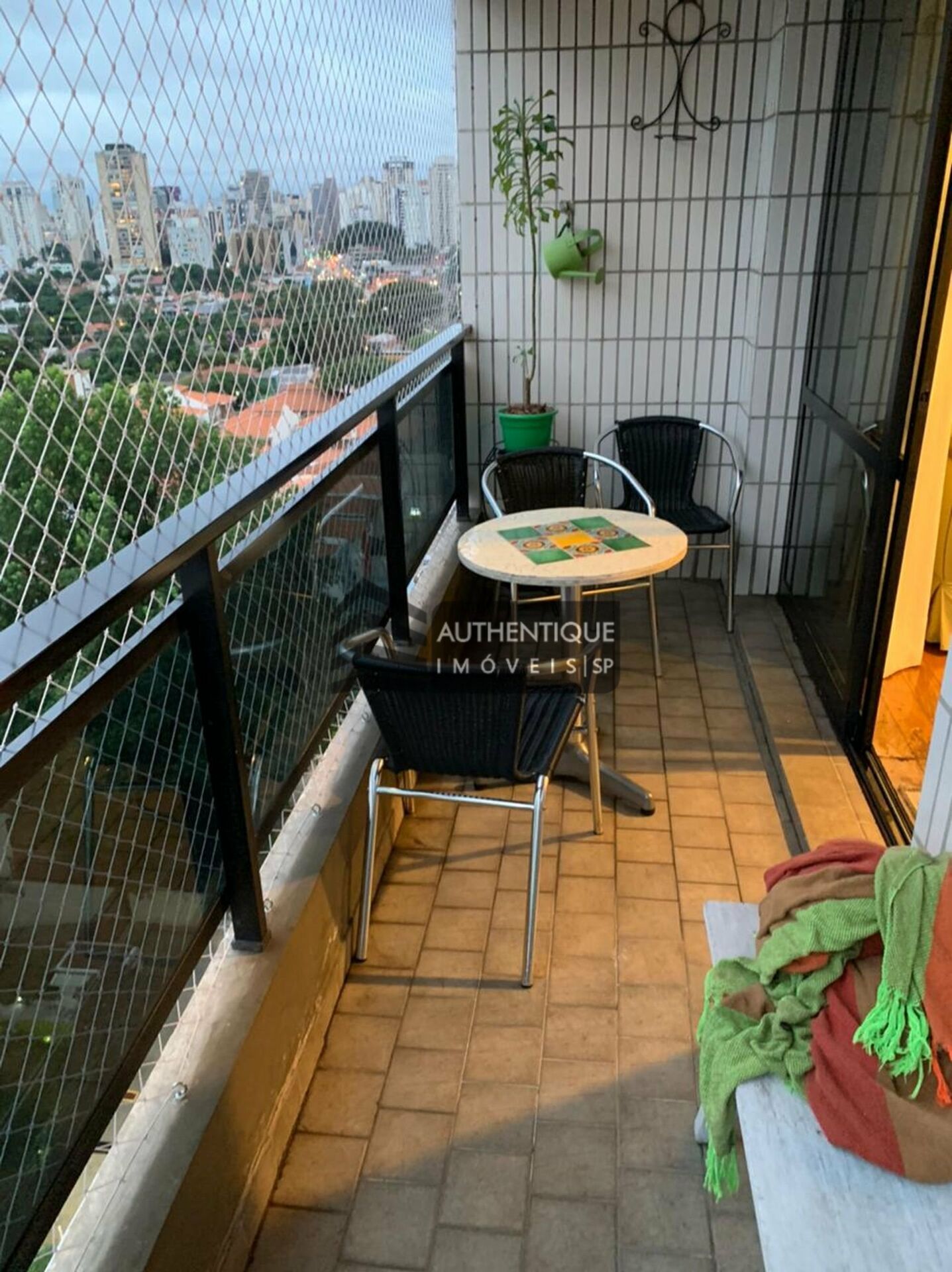 Apartamento à venda com 4 quartos, 140m² - Foto 18