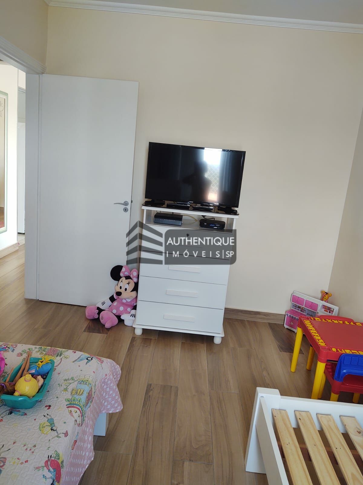 Apartamento à venda com 2 quartos, 64m² - Foto 7