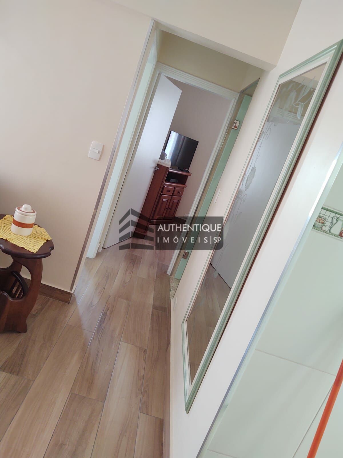 Apartamento à venda com 2 quartos, 64m² - Foto 3