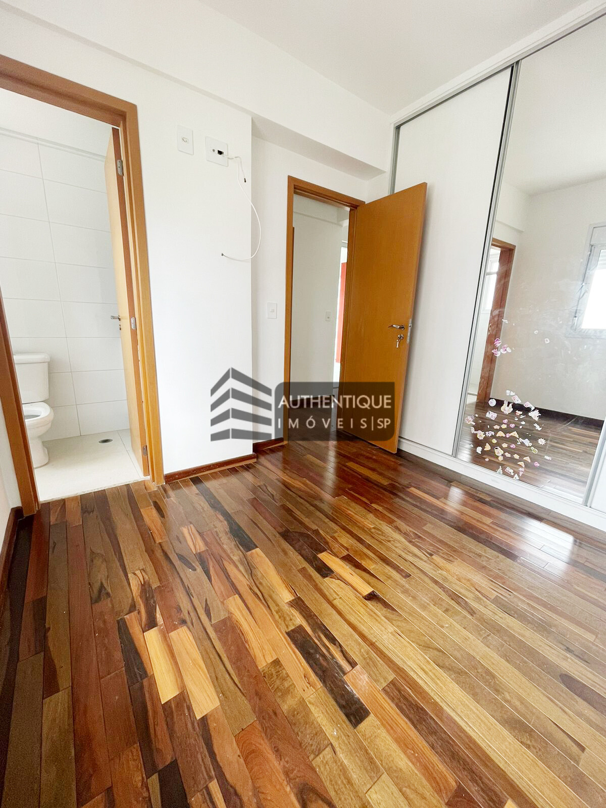 Apartamento à venda com 2 quartos, 78m² - Foto 17