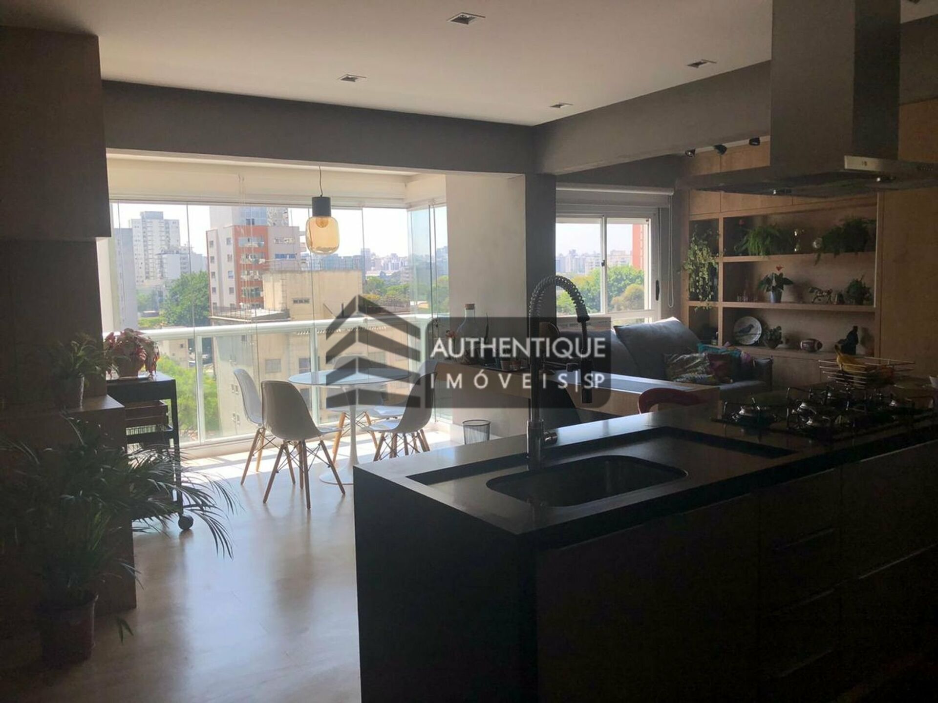 Apartamento à venda com 1 quarto, 70m² - Foto 18