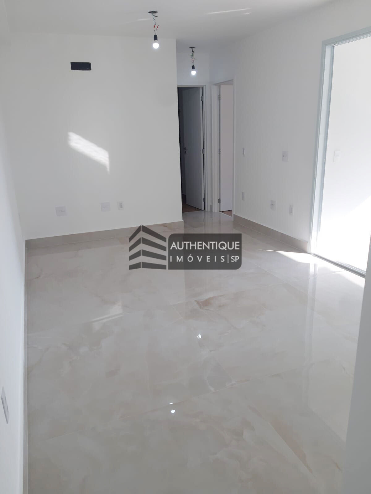 Apartamento à venda com 2 quartos, 78m² - Foto 4