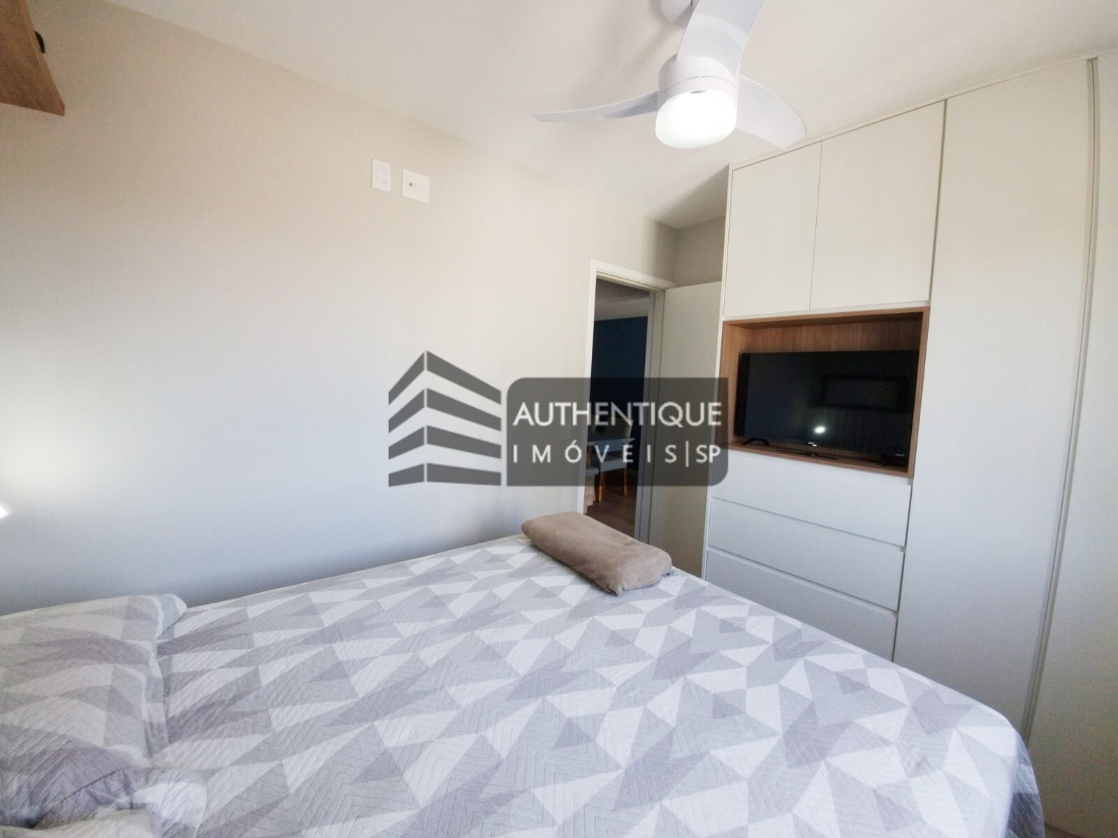 Apartamento à venda com 2 quartos, 52m² - Foto 16