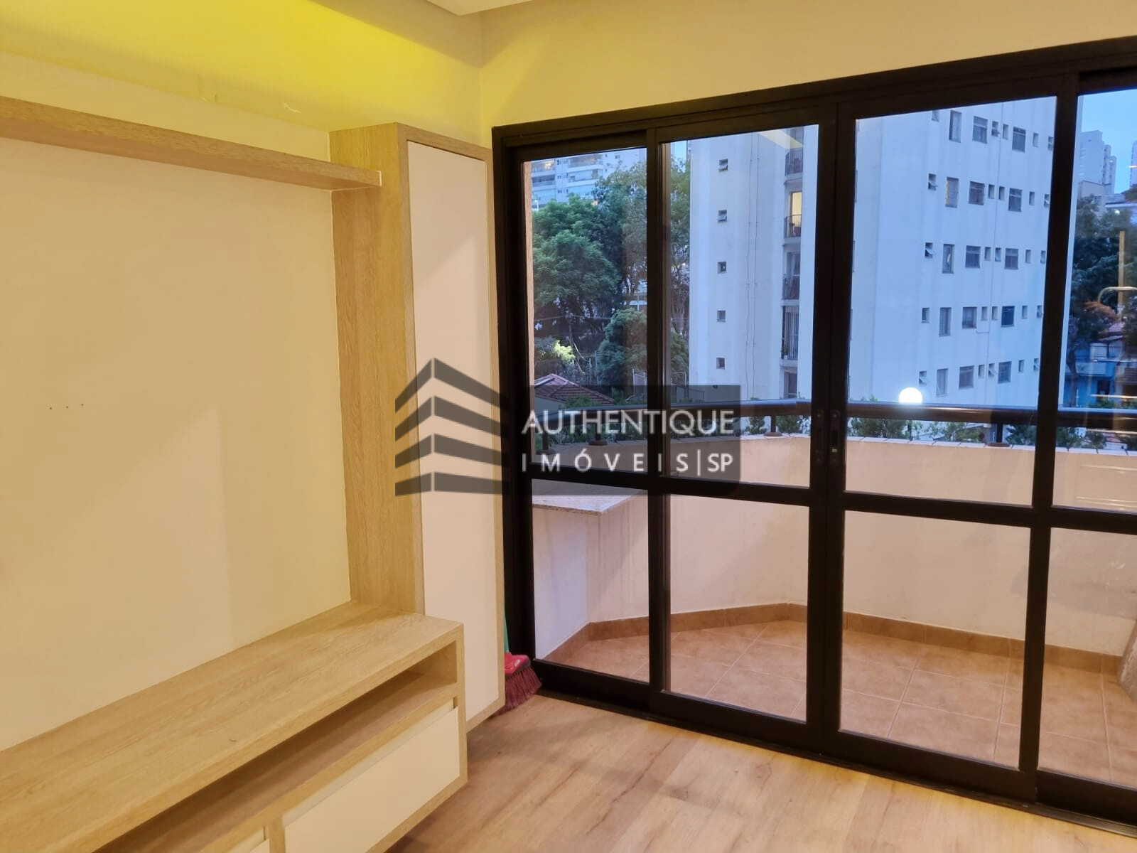 Apartamento à venda com 2 quartos, 63m² - Foto 1