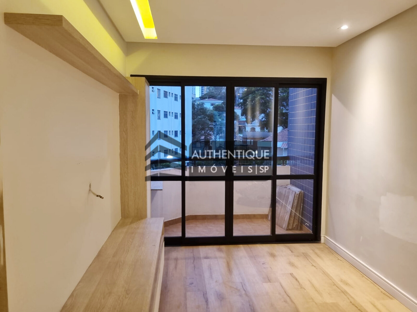 Apartamento à venda com 2 quartos, 63m² - Foto 3