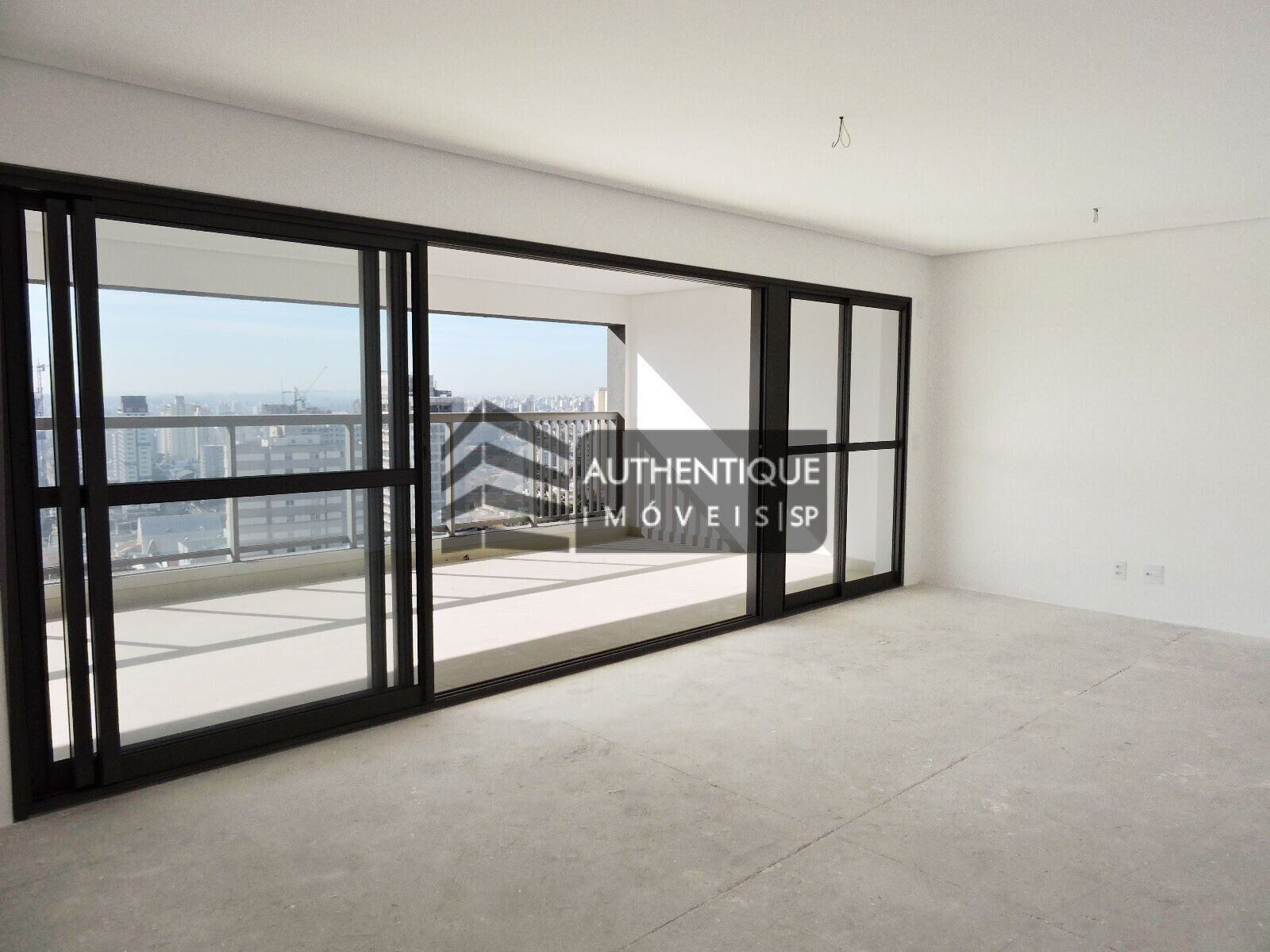 Apartamento à venda com 3 quartos, 163m² - Foto 2