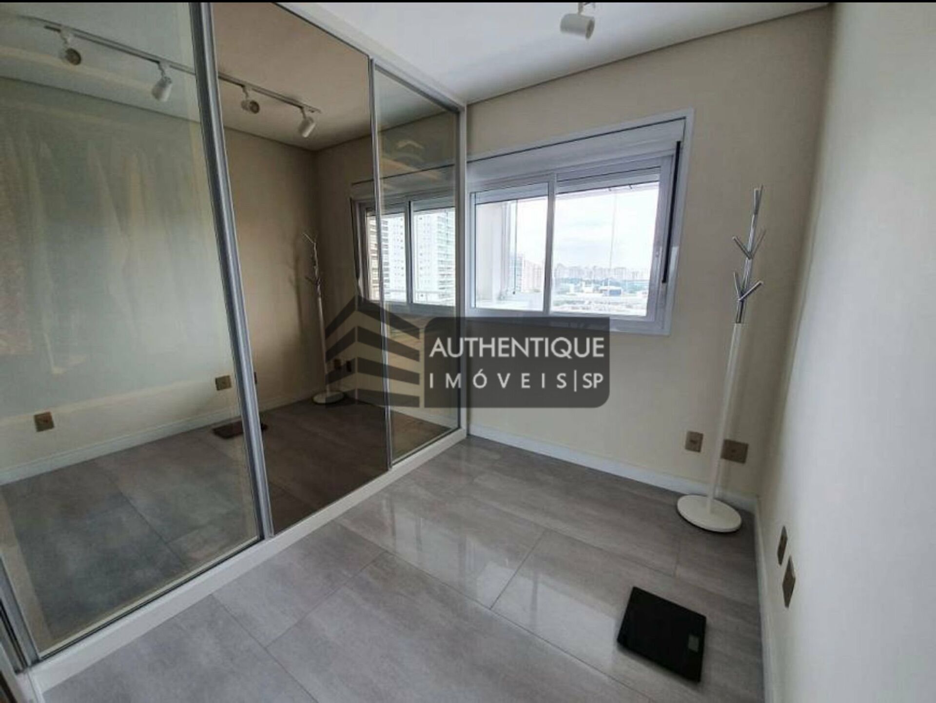 Apartamento à venda com 2 quartos, 83m² - Foto 33