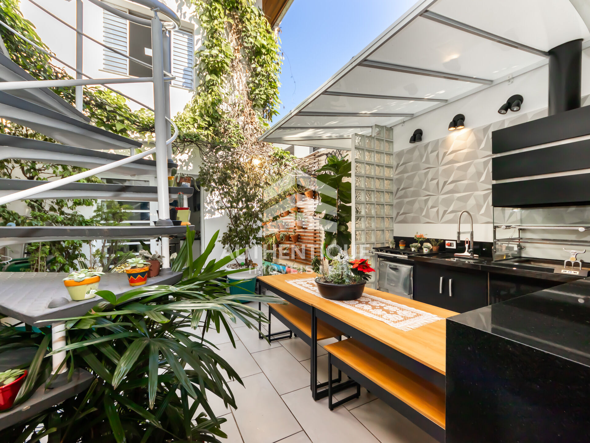 Casa, 3 quartos, 231 m² - Foto 2