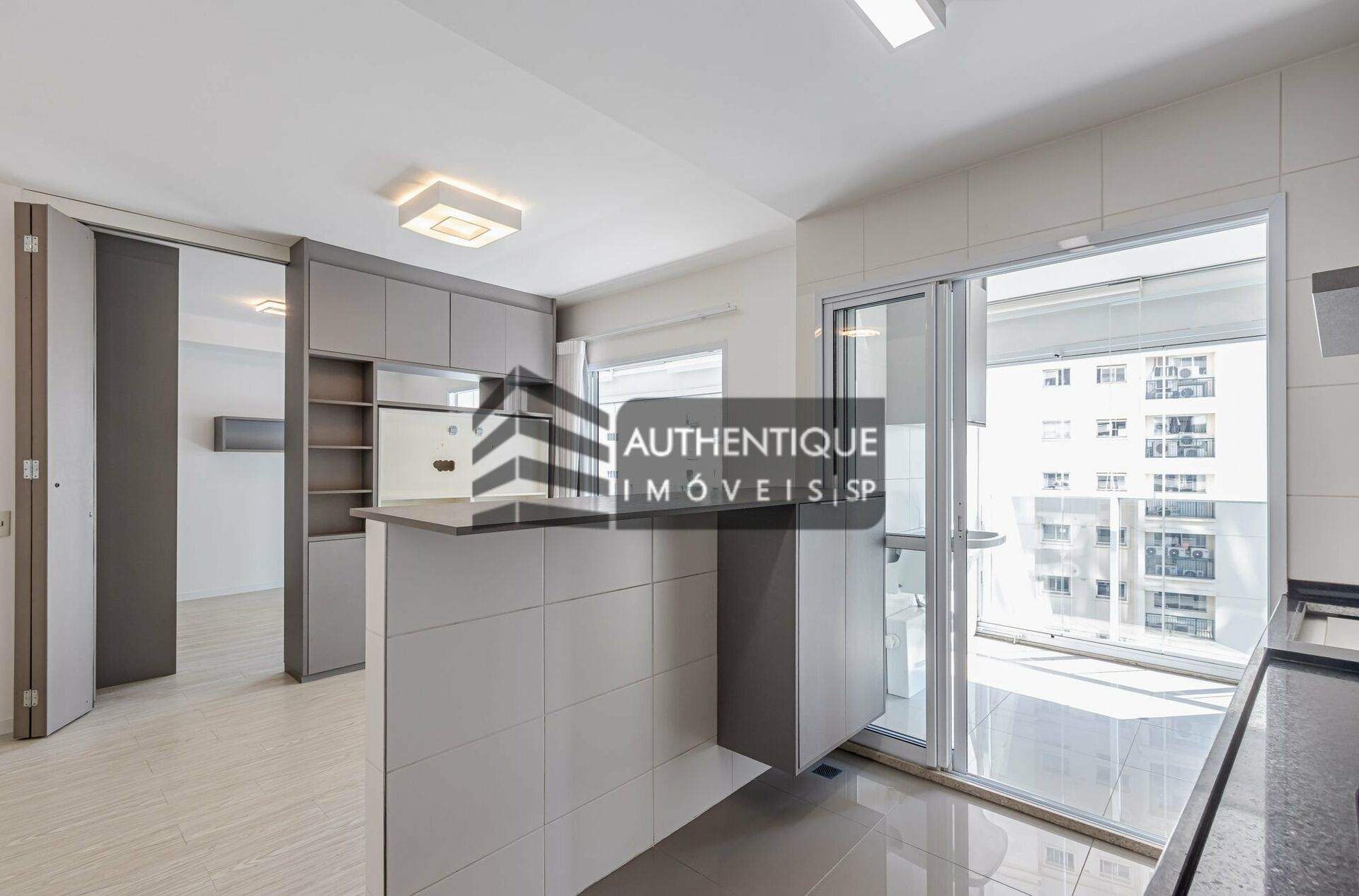 Apartamento à venda com 1 quarto, 55m² - Foto 45