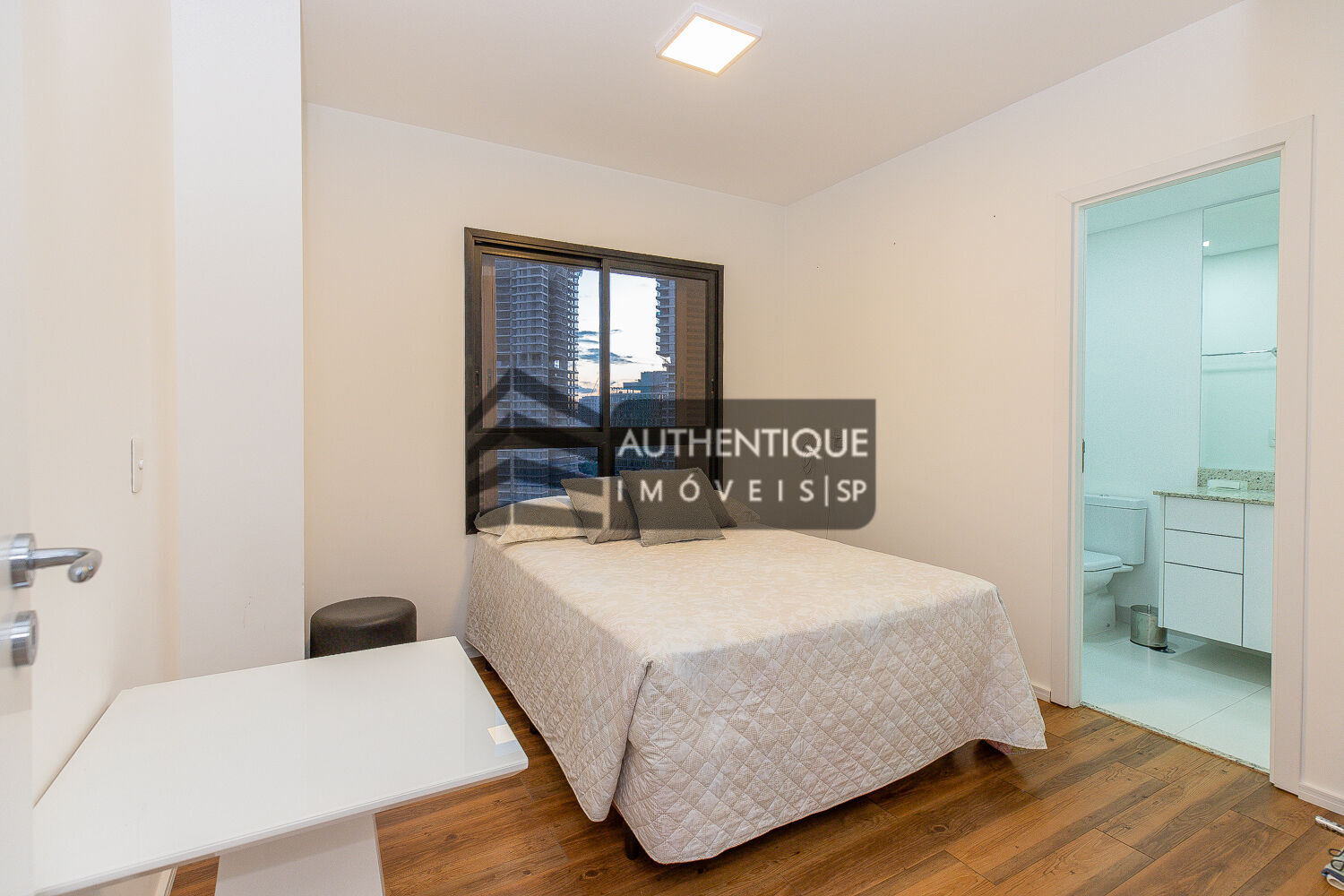 Apartamento à venda com 2 quartos, 106m² - Foto 47