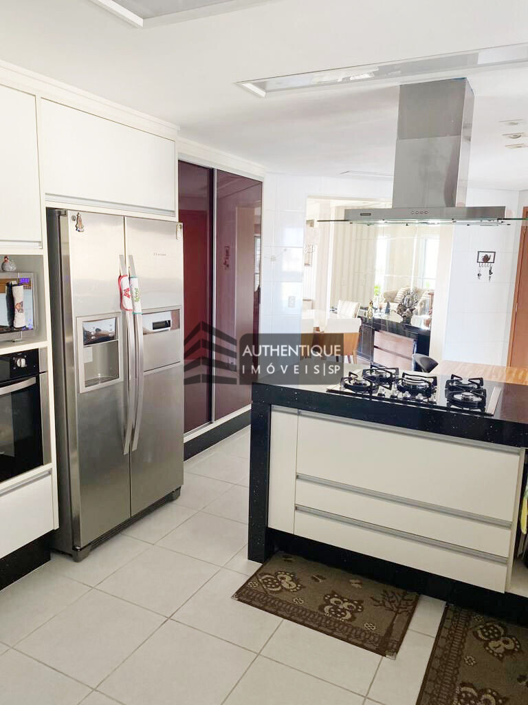 Apartamento à venda com 3 quartos, 212m² - Foto 14