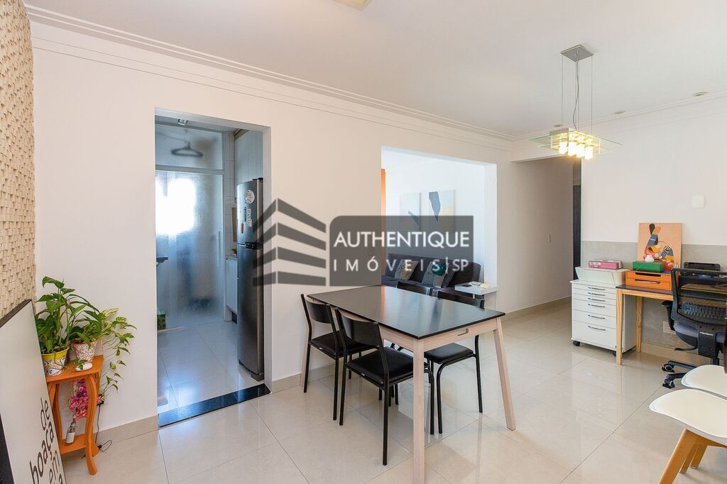 Apartamento à venda com 2 quartos, 70m² - Foto 2