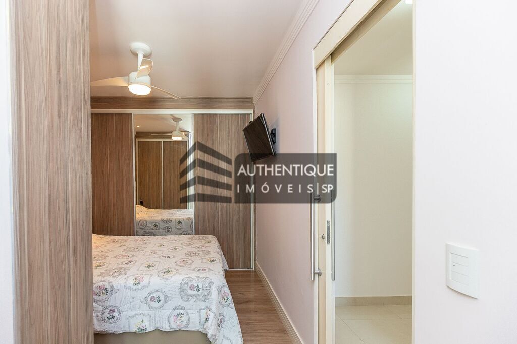 Apartamento à venda com 2 quartos, 70m² - Foto 19