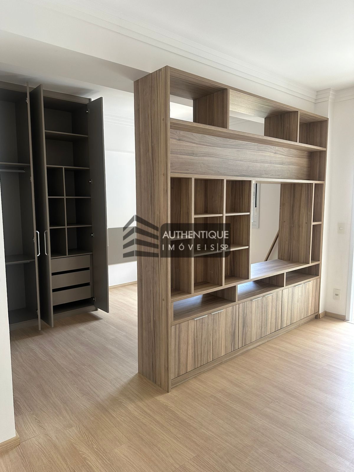 Apartamento à venda com 1 quarto, 46m² - Foto 2