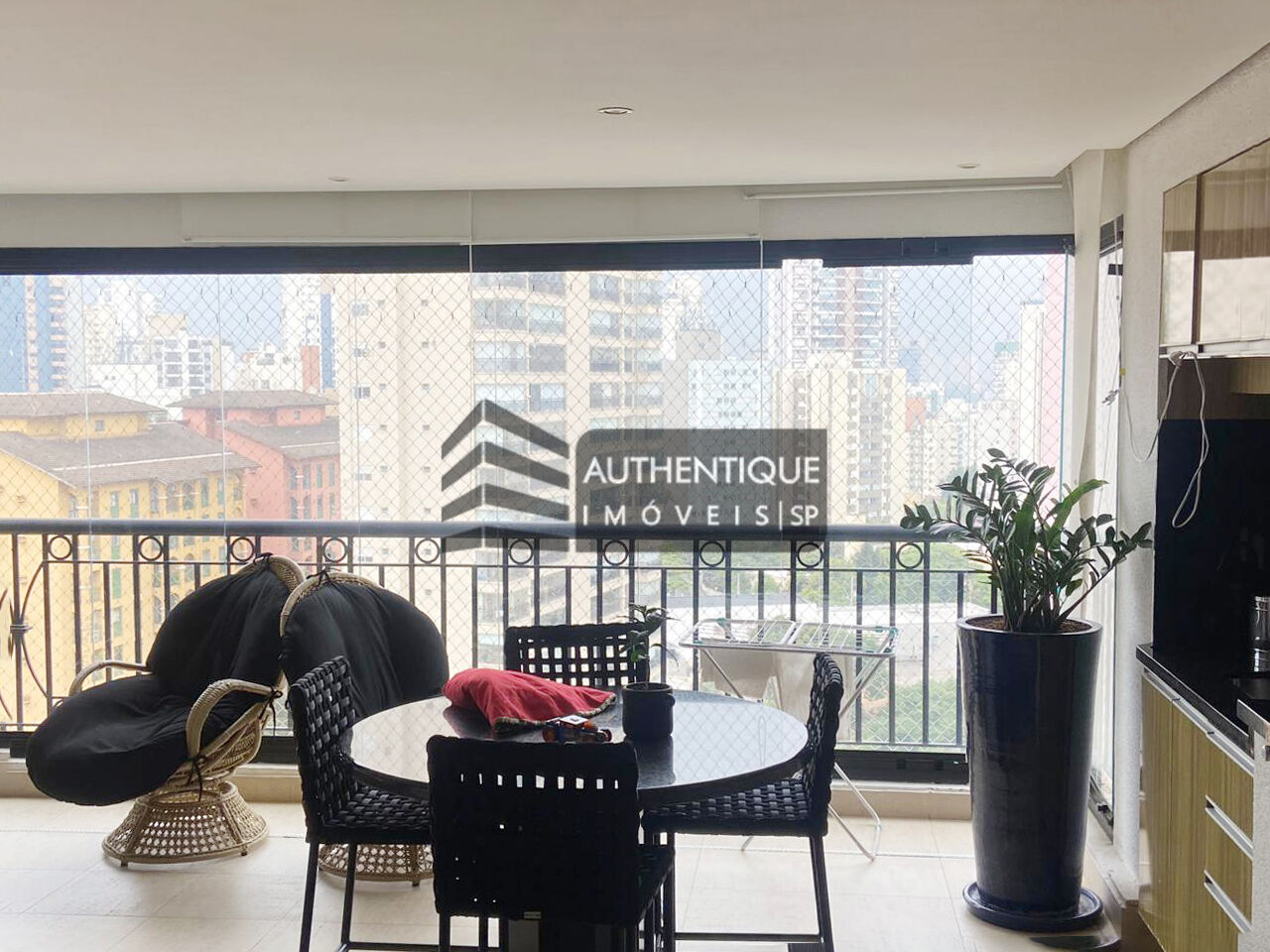 Apartamento à venda com 3 quartos, 247m² - Foto 3