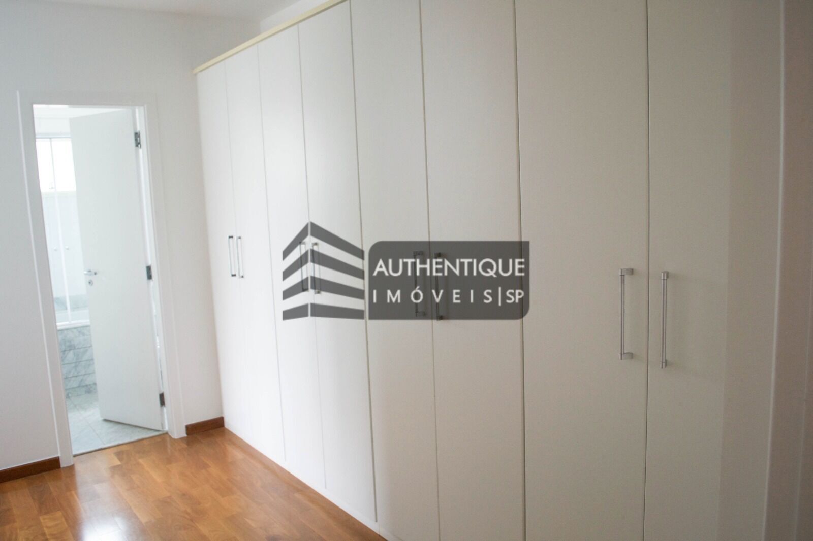 Apartamento à venda com 3 quartos, 198m² - Foto 12