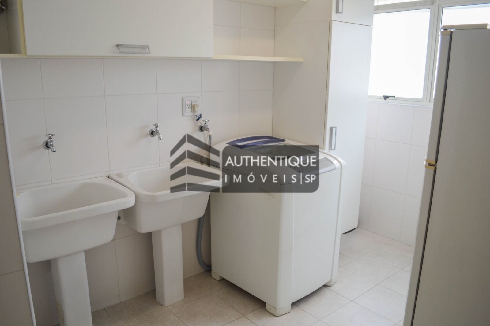 Apartamento à venda com 3 quartos, 198m² - Foto 9